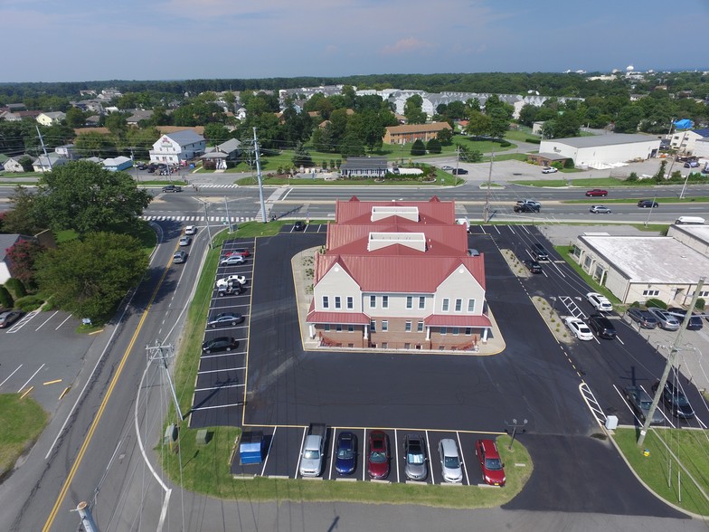 20245 Bay Vista Rd, Rehoboth Beach, DE for sale - Building Photo - Image 1 of 1