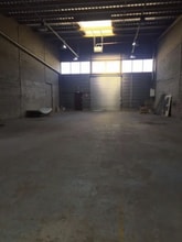 Flex in Coignieres for lease Interior Photo- Image 1 of 1