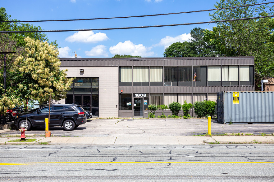 1808 Elmwood Ave, Warwick, RI for sale - Building Photo - Image 1 of 1