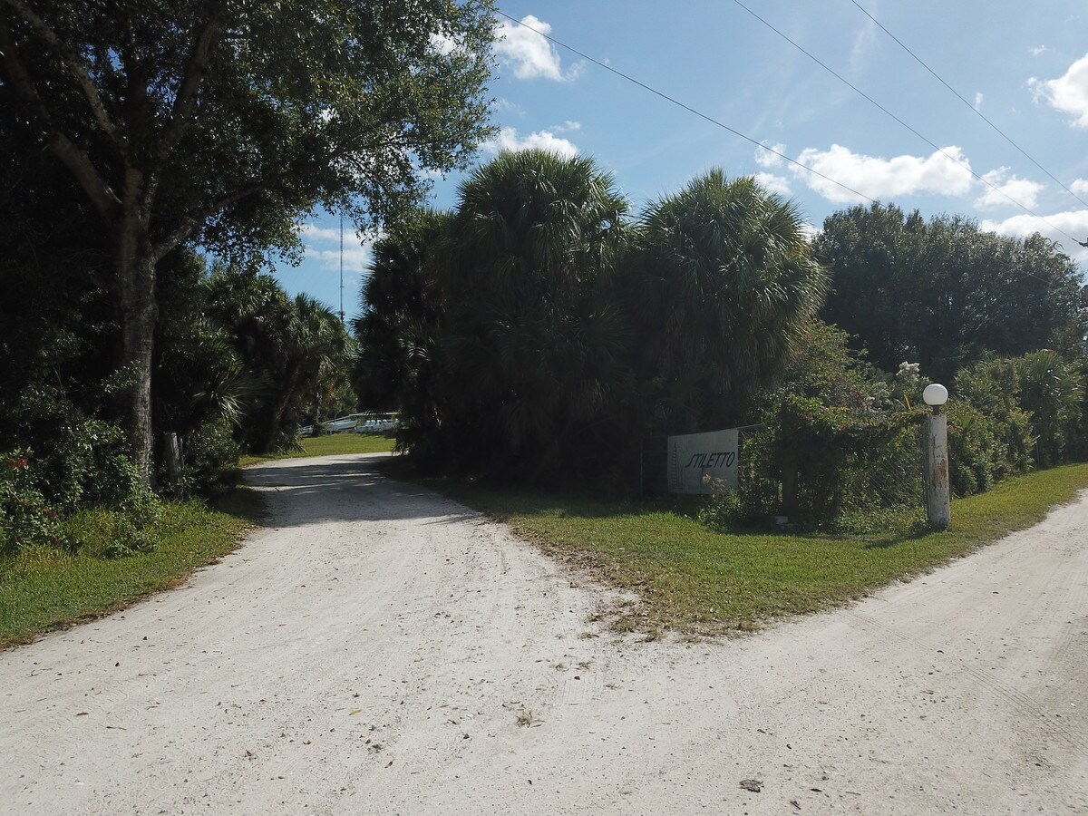 3530 Laurel Rd E, North Venice, FL 34275