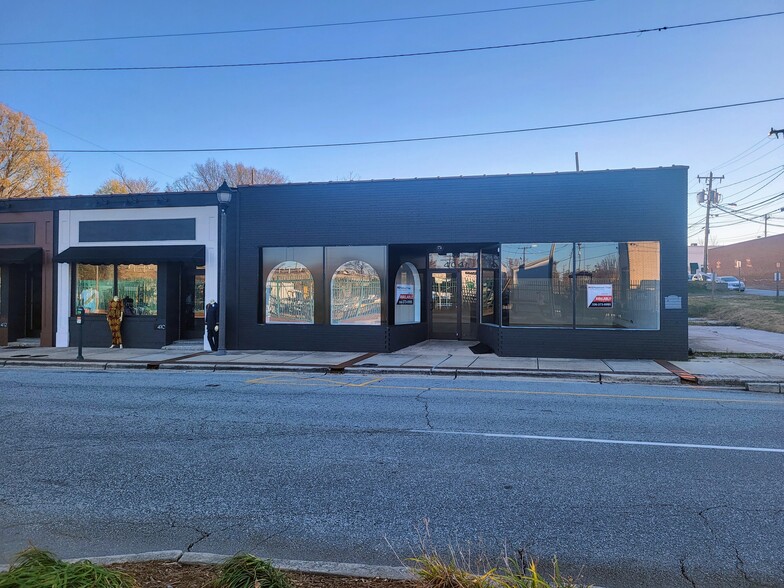 404 E Market St, Greensboro, NC for lease - Building Photo - Image 1 of 5