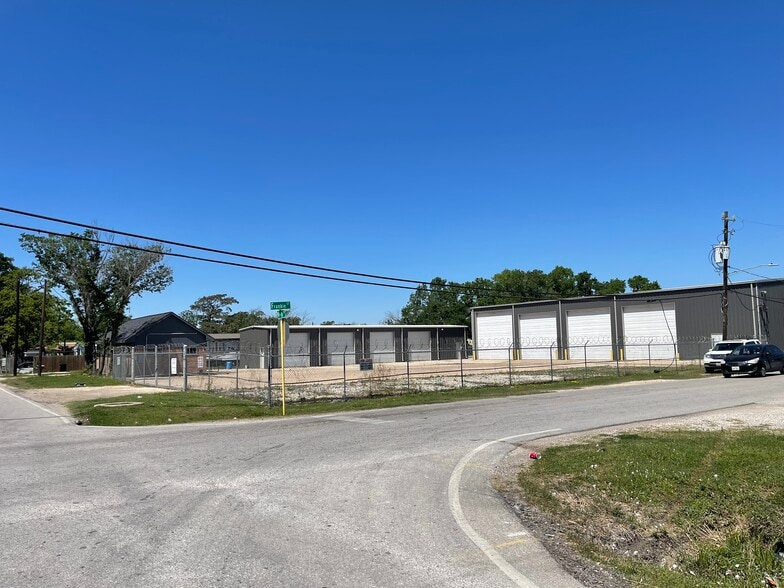 1222 Frankie - NNN Property