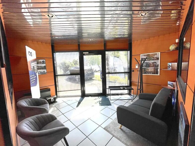 5 Rue Du Meunier, Sautron for sale - Building Photo - Image 3 of 7