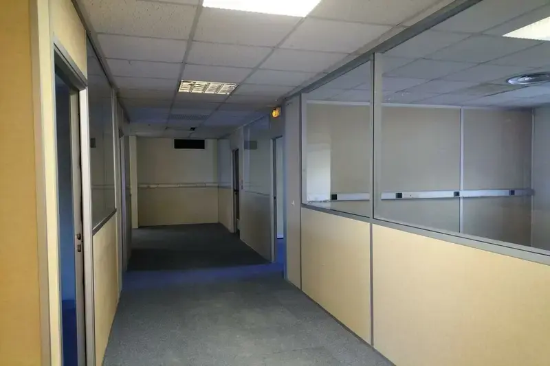 Office in Marseille for sale - Interior Photo - Image 3 of 5