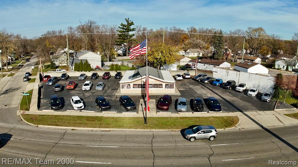 29666 Grand River Ave, Farmington Hills, MI for sale - Building Photo - Image 1 of 8