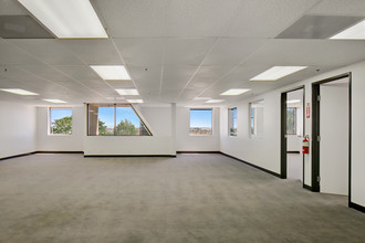 40015 Sierra Hwy, Palmdale, CA for lease Interior Photo- Image 2 of 4