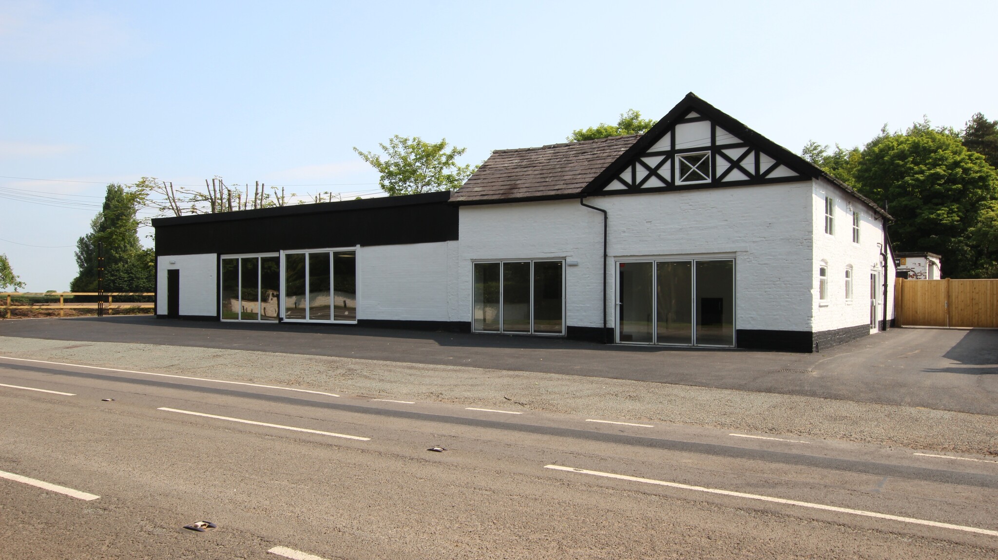 Mereside Rd, Mere for lease Building Photo- Image 1 of 15