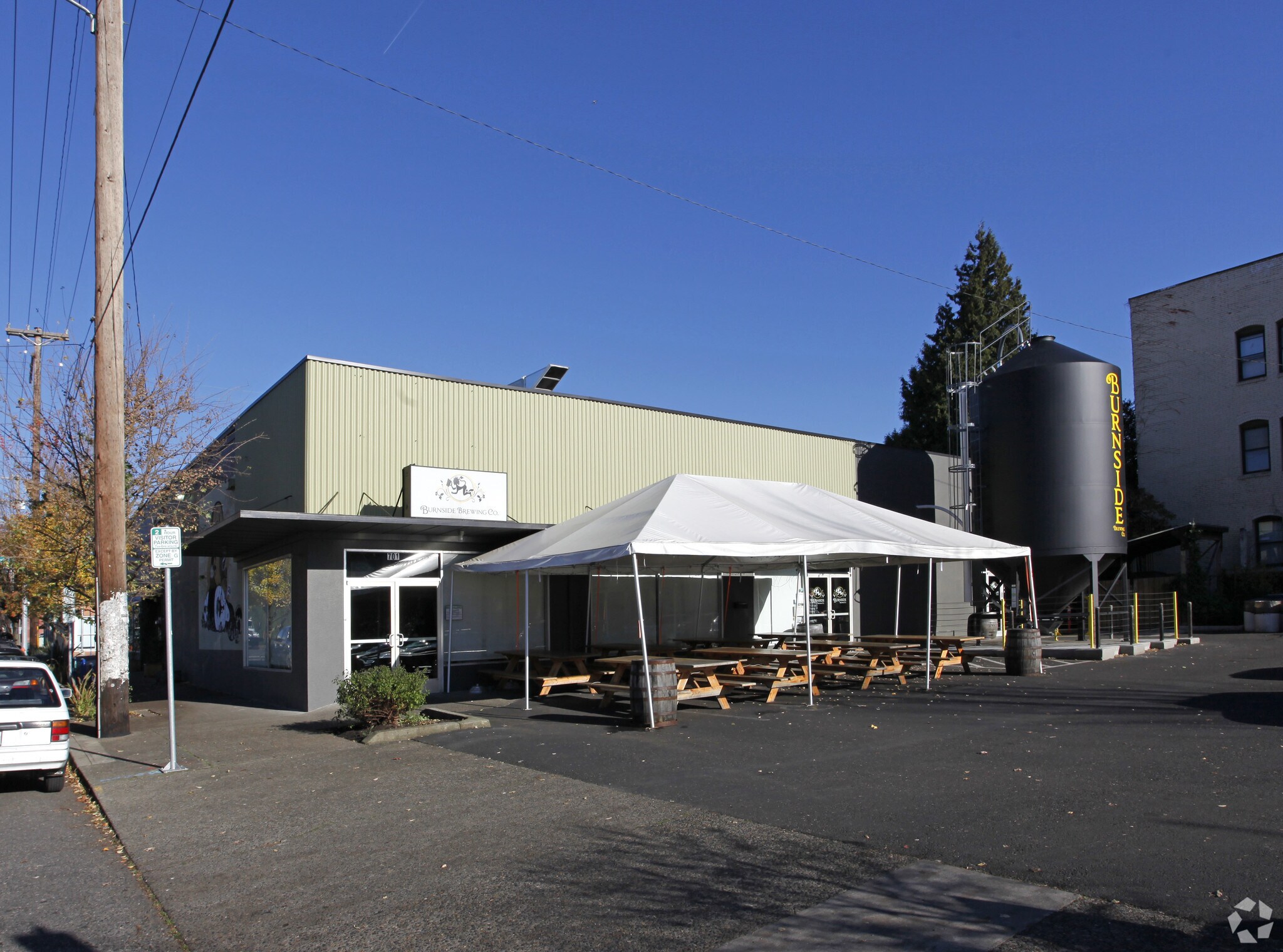 32 NE 7th Ave, Portland, OR for sale Primary Photo- Image 1 of 1