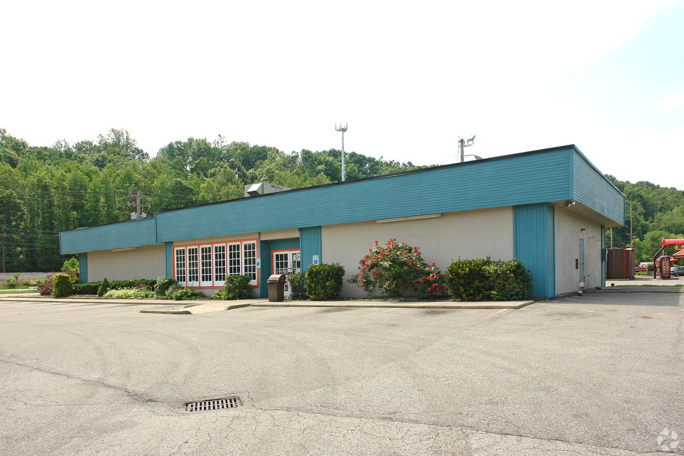 8594 Dixie Hwy, Louisville, KY 40258 Property Record