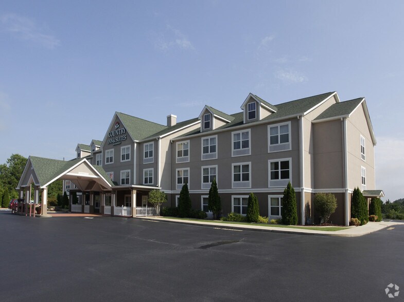 15 Hobson Way, Rome, GA for sale - Primary Photo - Image 1 of 1