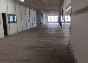 1030 Maple Ave, Los Angeles, CA for lease Interior Photo- Image 2 of 2