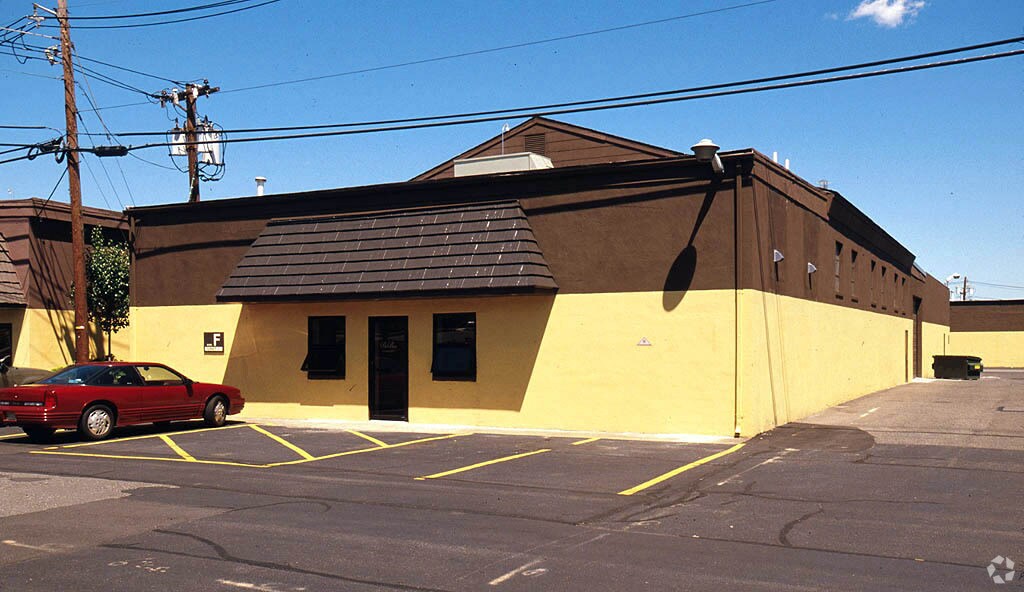 280 N Midland Ave, Saddle Brook, NJ 07663