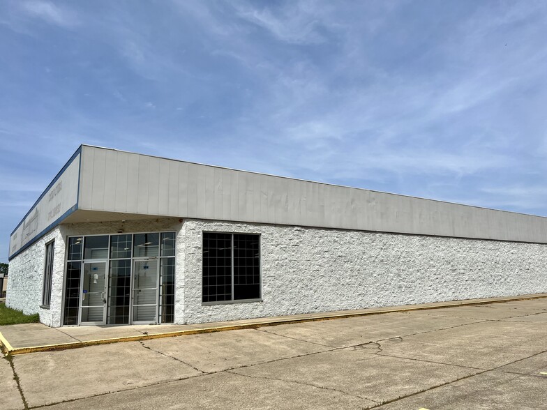 2850 N Market St, Shreveport, LA for lease - Building Photo - Image 1 of 50