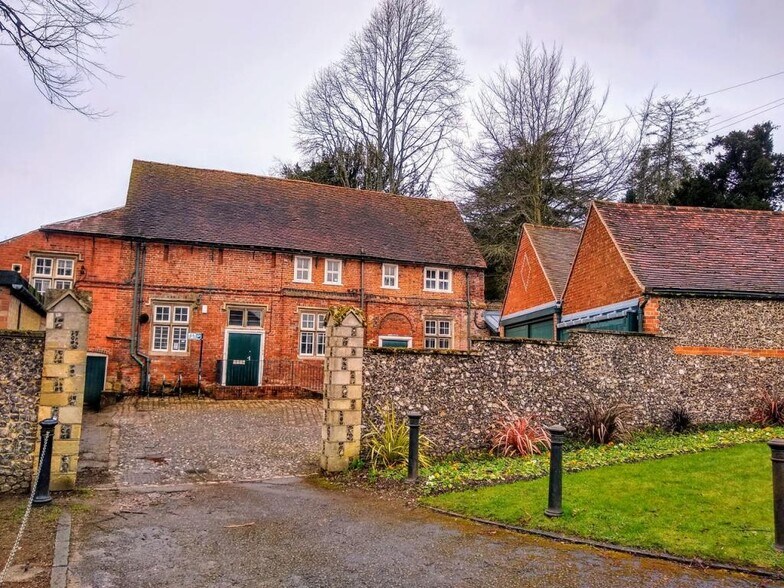 Caversham Rd, Reading for lease - Primary Photo - Image 1 of 1
