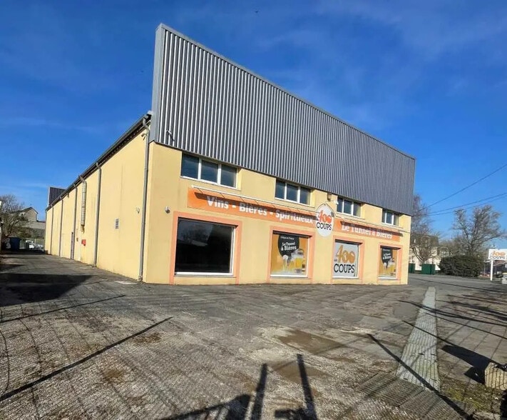Flex in Saint-Quentin for sale - Building Photo - Image 2 of 8