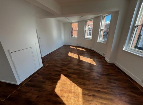 13 Market Pl, Derby for lease Interior Photo- Image 1 of 4