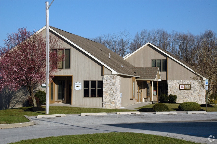 151 Fries Mill Rd, Turnersville, NJ for lease - Building Photo - Image 2 of 6