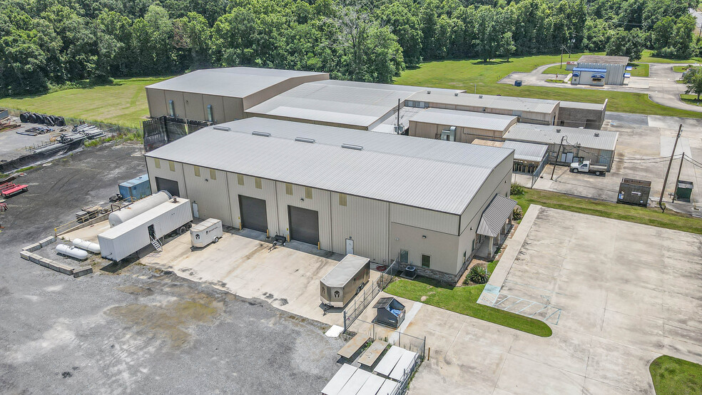 35260 Highway 30, Geismar, LA for lease - Building Photo - Image 2 of 11