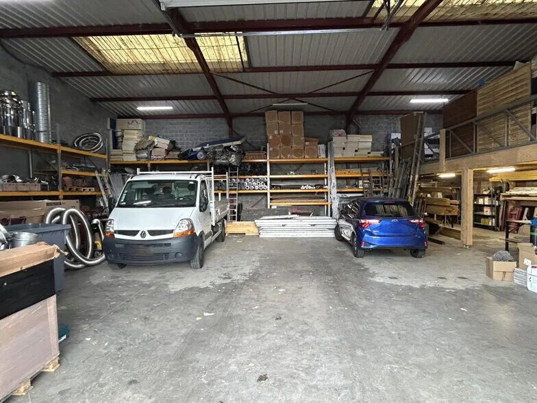 Office in Mons-en-Baroeul for lease - Interior Photo - Image 1 of 4