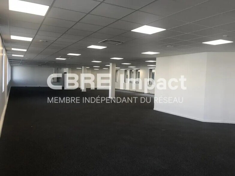 Office in Bezannes for lease - Building Photo - Image 2 of 7