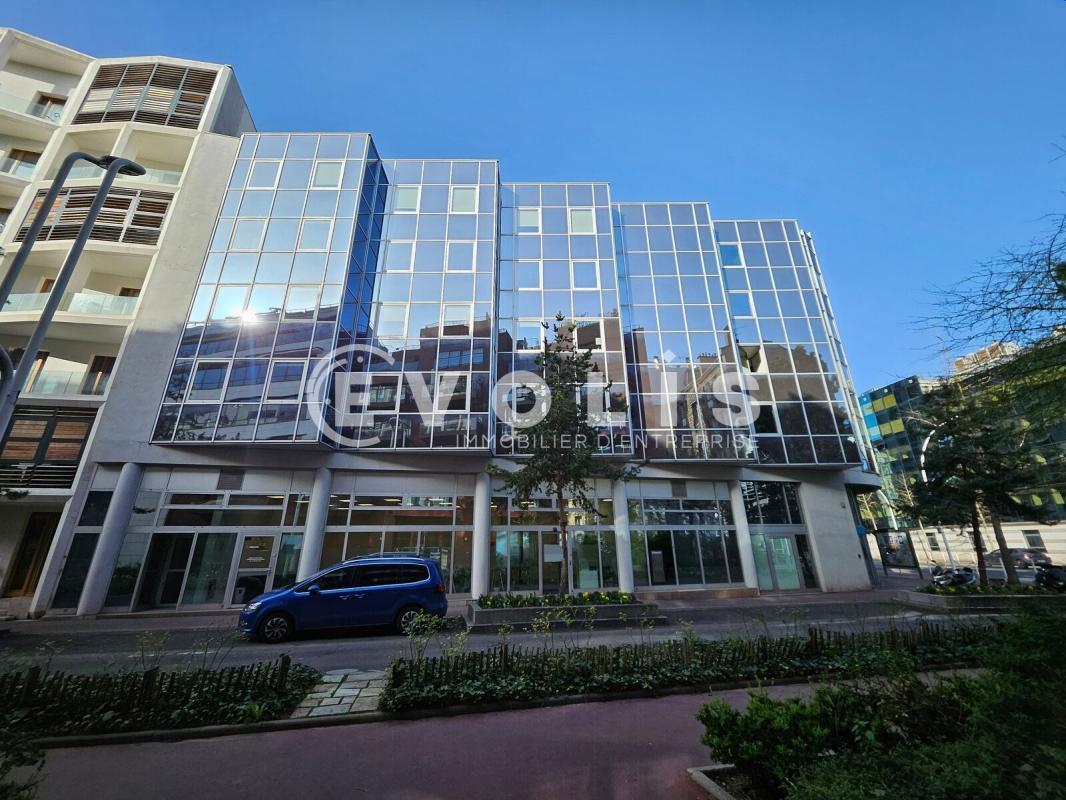 Office in Montrouge for lease Building Photo- Image 1 of 10