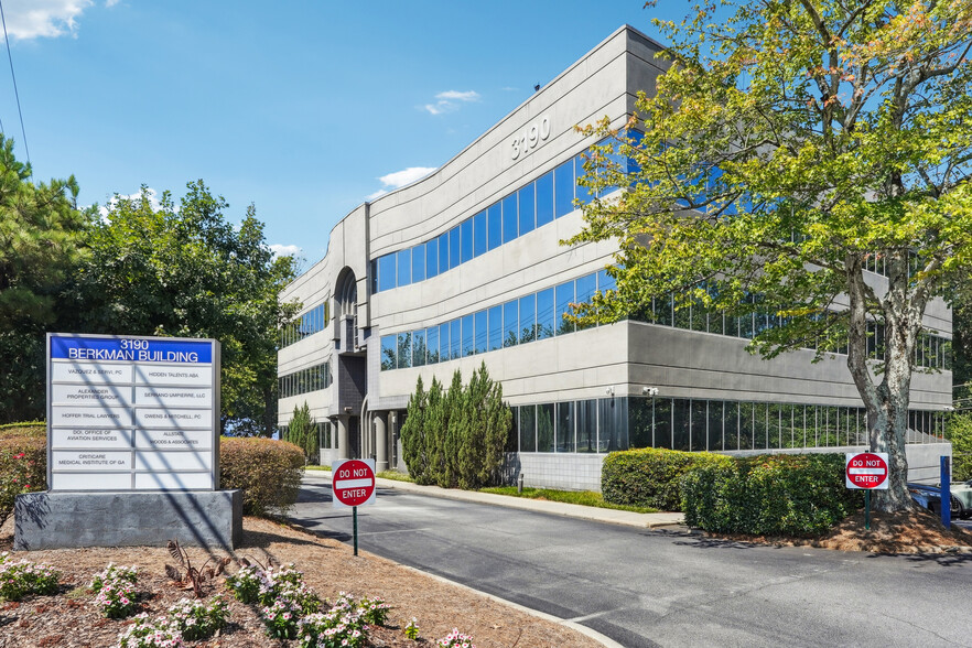 3190 Northeast Expy, Chamblee, GA for lease - Building Photo - Image 1 of 10