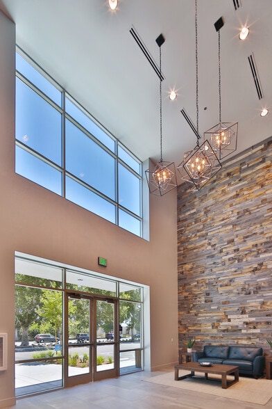 25425 Orchard Village Rd, Santa Clarita, CA for sale - Lobby - Image 2 of 64