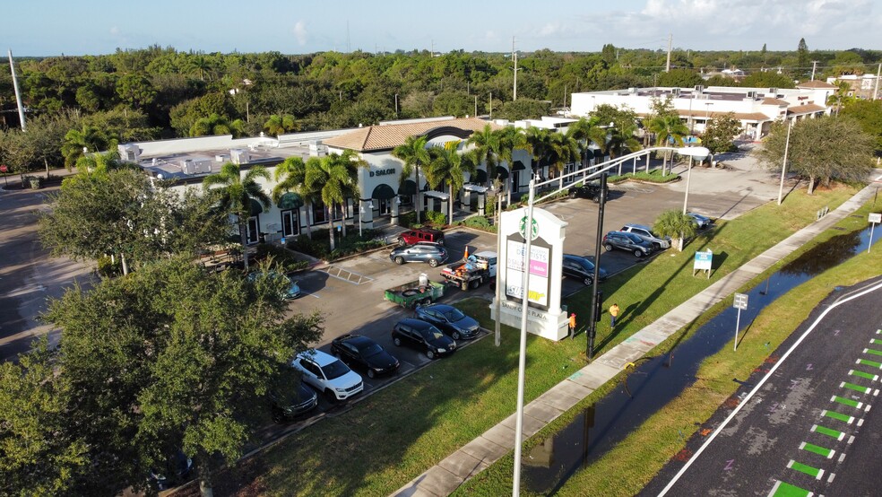 5934 SE Federal Hwy, Stuart, FL for lease - Building Photo - Image 1 of 29