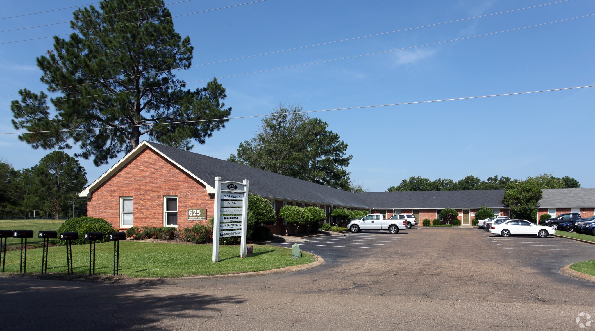 625 E Lakeland Dr, Flowood, MS 39232 Office for Lease