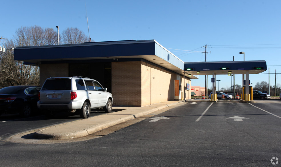 4600 US Highway 220 N, Summerfield, NC for lease - Building Photo - Image 3 of 5