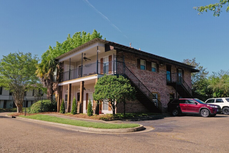 40 Northtown Dr, Jackson, MS 39211 Northtown Office Building