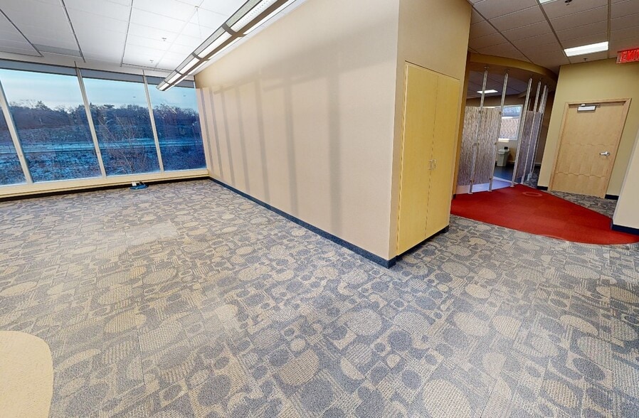 2361 W Highway 36, Roseville, MN for lease - Matterport 3D Scan - Image 3 of 27