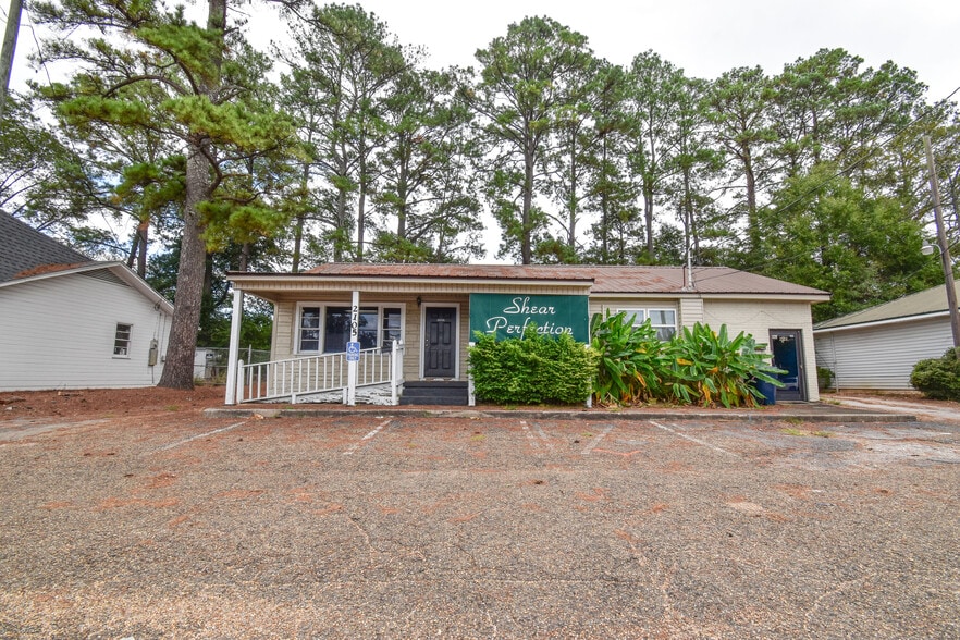 2105 Lurleen B Wallace Blvd, Northport, AL for sale - Primary Photo - Image 1 of 5