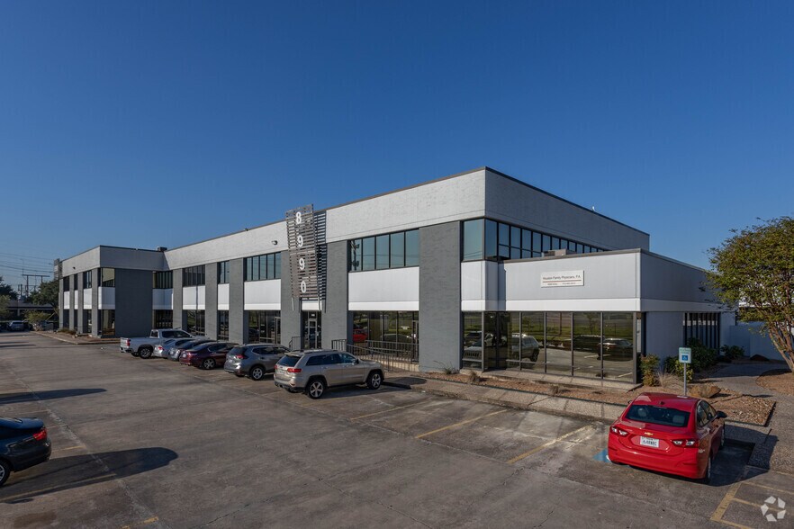 8968-8998 Kirby Dr, Houston, TX for lease - Building Photo - Image 1 of 18