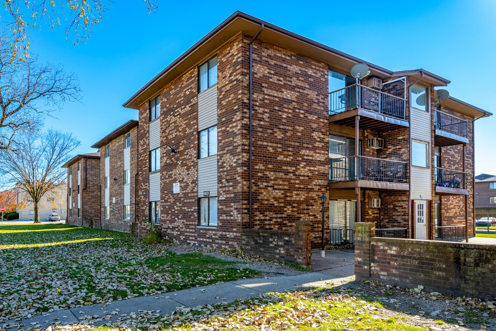 3045-3069 Bernice Rd, Lansing, IL for sale Primary Photo- Image 1 of 1