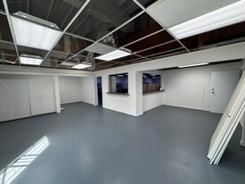 3711 NW 36th St, Miami FL - Warehouse