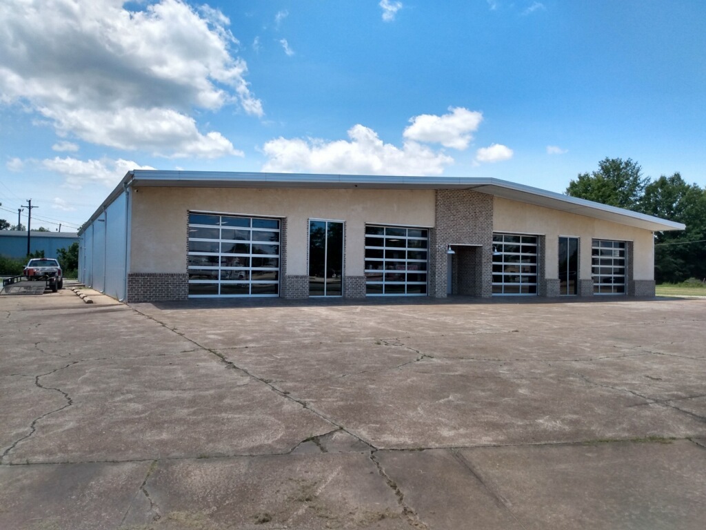 209 Commerce St, Tupelo, MS for lease Building Photo- Image 1 of 6