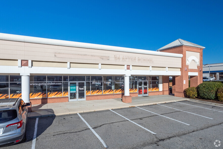 1940-2089 Daniel Stuart Sq, Woodbridge, VA for lease - Building Photo - Image 3 of 5