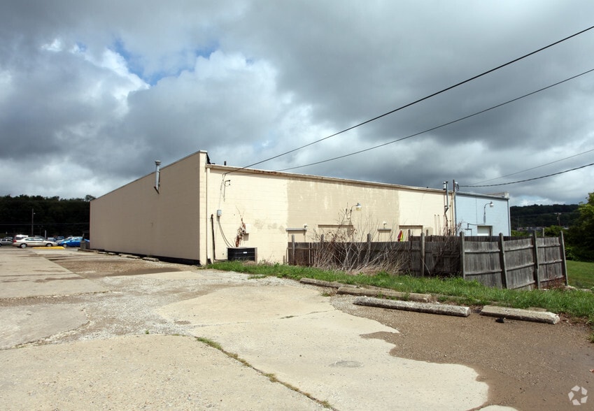 280-328 E Main St, Mansfield, OH for lease - Building Photo - Image 2 of 10