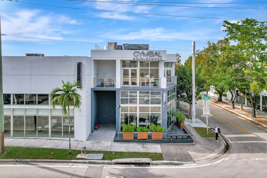 3452-3470 N Miami Ave, Miami, FL for lease - Building Photo - Image 2 of 11