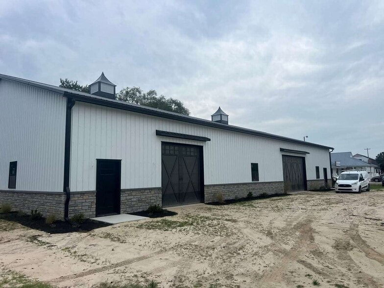 266-272 W State St, Millsboro, DE for lease - Building Photo - Image 2 of 5