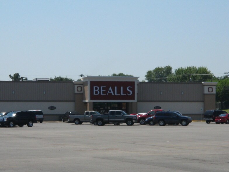 1402 Mockingbird Ln, Sulphur Springs, TX for sale - Building Photo - Image 1 of 1