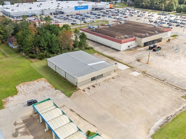 1390 N Main St, Vidor, TX for lease - Building Photo - Image 3 of 22