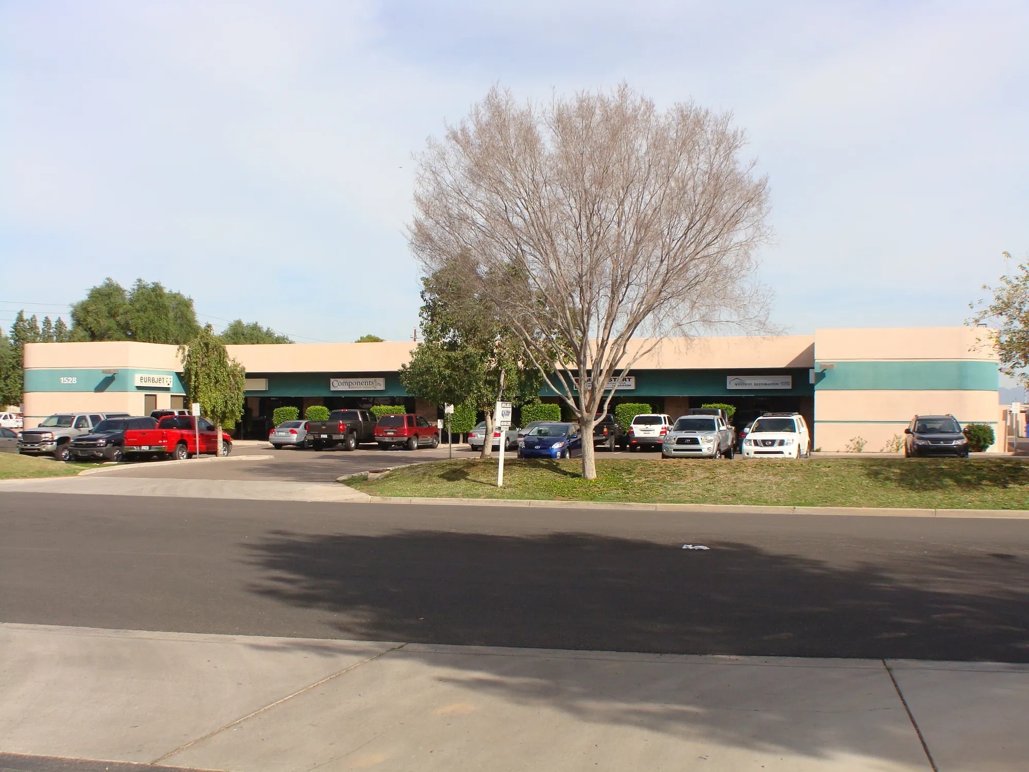 1528 W San Pedro St, Gilbert, AZ for lease Building Photo- Image 1 of 7