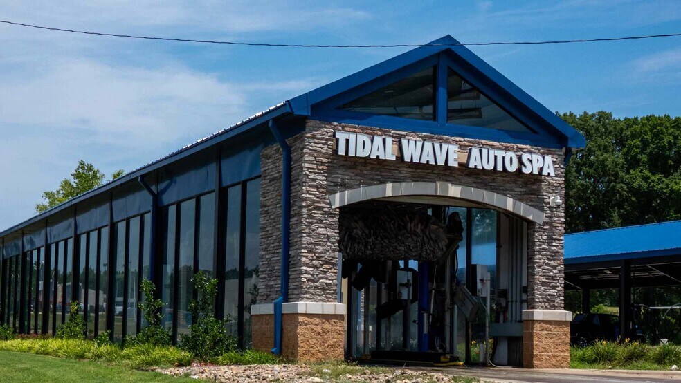 602 E End Blvd N, Marshall, TX for sale - Building Photo - Image 1 of 1