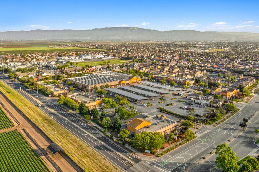 1576-1594 N Sanborn Rd, Salinas, CA for lease - Building Photo - Image 2 of 4