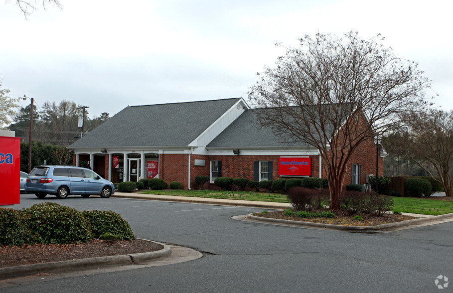 9700 Monroe Rd, Charlotte, NC for lease - Building Photo - Image 1 of 9