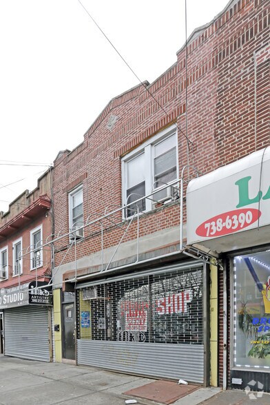 111-42 Lefferts Blvd, South Ozone Park, NY for sale - Primary Photo - Image 1 of 1
