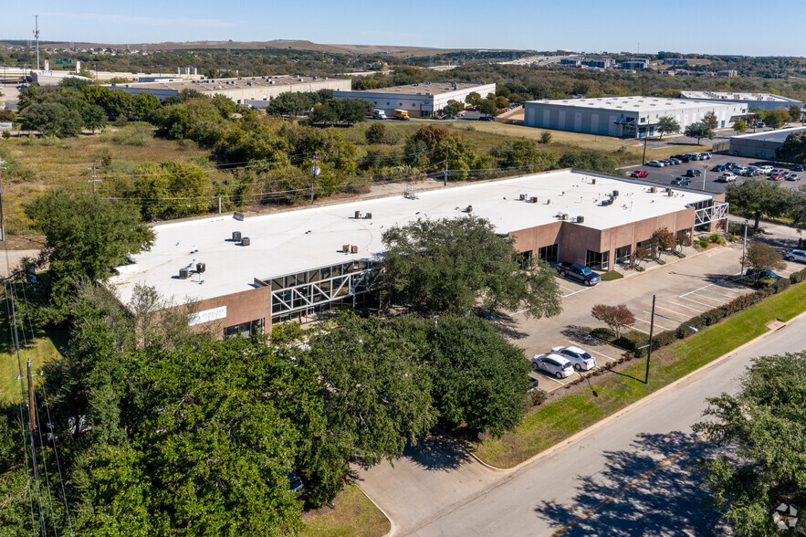 8107 Springdale Rd, Austin, TX for lease - Building Photo - Image 2 of 10