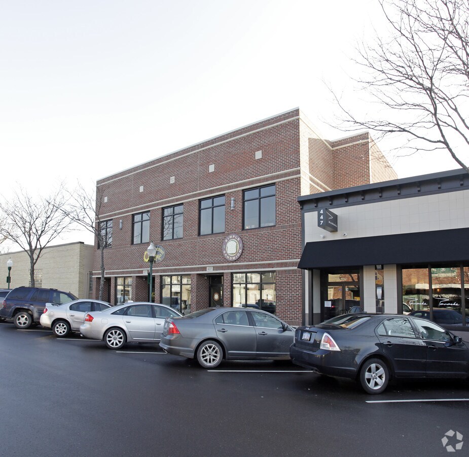 417437 Forest Ave, Plymouth, MI 48170